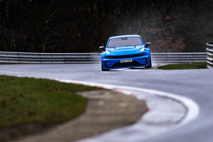  LYNK&Co 03 Cyan Concept 2019 года  (фото 36 из 43)